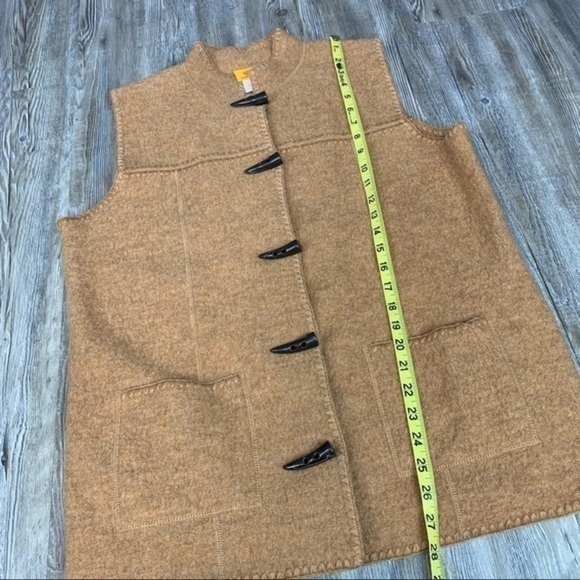 Ruby Rd. Camel 100% Wool Vest Toggle Button Size L - Picture 9 of 11